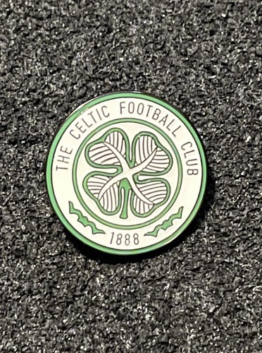 Celtic crest pin badge - pin, green