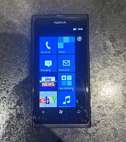 Nokia lumia 800 16gb - nokia, black