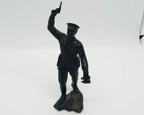 Vintage plastic army men - vintage,