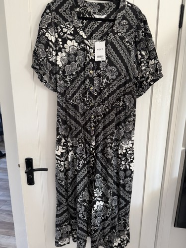 Women next black white - women’s, &