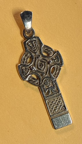 9ct gold vintage cross - 9ct,