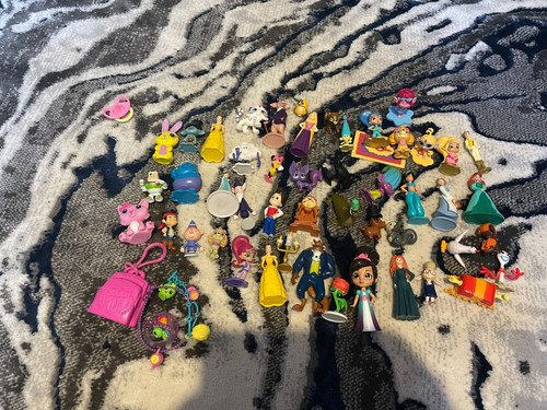 Girls toys figures bundle