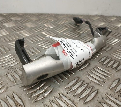 Renault megane door handle - ,