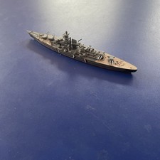 M742 Bismarck German WW2 Battle cruiser Triang Minic Ship Warship
