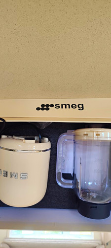 Smeg table top blender - blender, cream