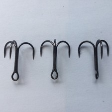 VMC  Treble Hooks - Pointbrand 7542 - Size 4 - Pack of 15.