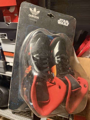 Adidas star wars - star,
