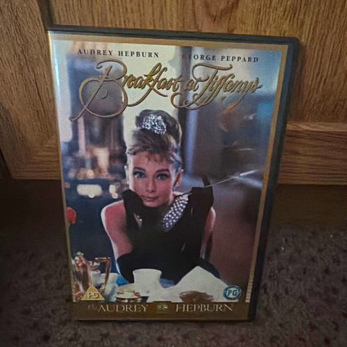 Breakfast tiffany dvd - breakfast, pg