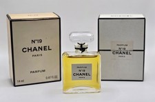 Vintage 1990’s Chanel No. 19