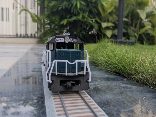 Scale gp15 locomotive - s‑scale,