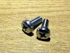 Door mirror mounting screw /
