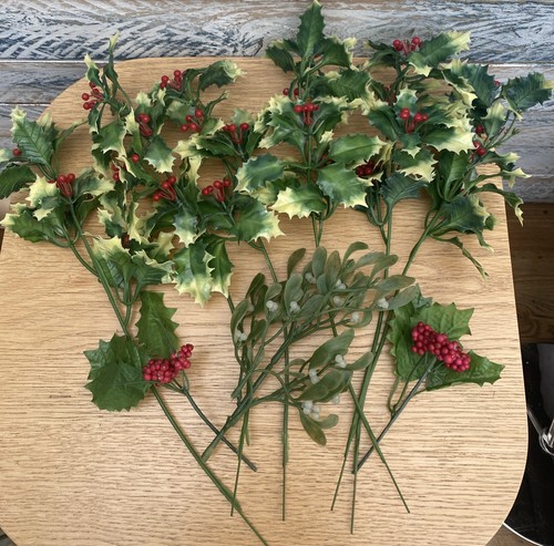Vintage plastic holly strands - holly,