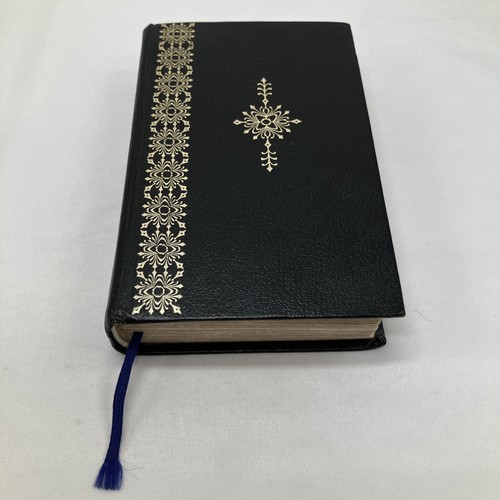 Holy bible illustrated black - illustrated,