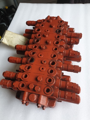 Takeuchi tb016 control valve - takeuchi,