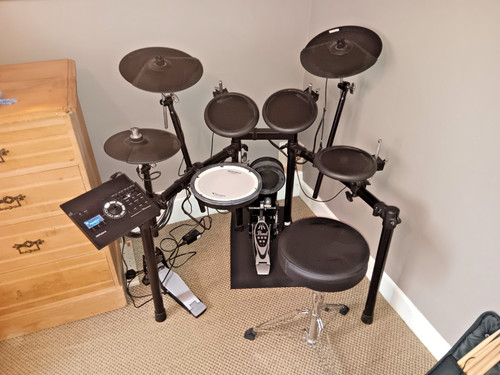 Roland 17k v - roland,