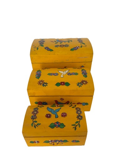 Vintage wooden nesting boxes - wooden,