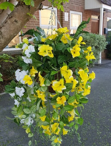 Artificial flowers hanging - flowers,