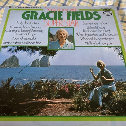 Gracie fields sing along - gracie,