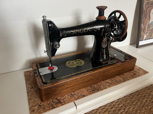 Antique singer hand crank - hand,