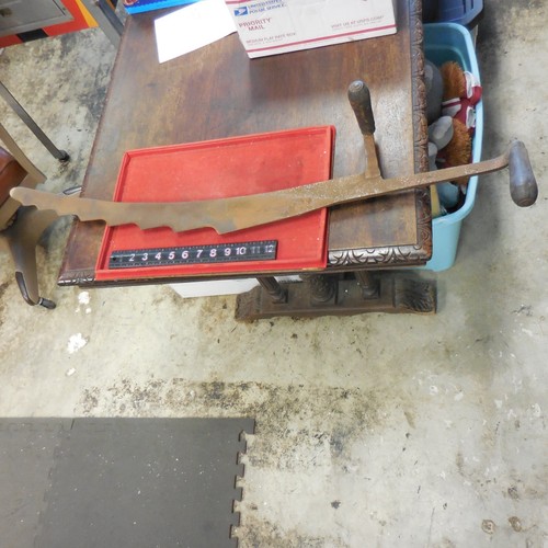 Vintage hay ice - ice, saw