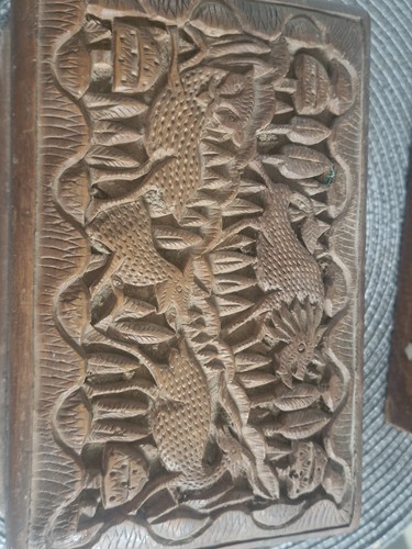 Hand carved medium wooden - medium, box