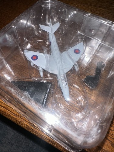 Hawker hunter die cast model - hawker,