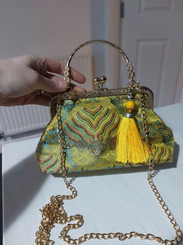 Beautiful little purse - beautiful,