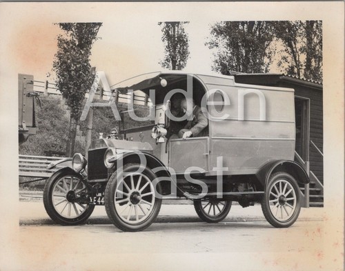 Edwardian enclosed delivery - enclosed,