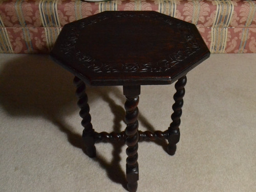 Antique octagon sofa - sofa, table