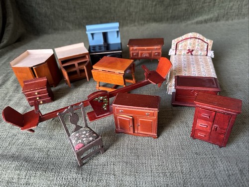 Wooden dolls house - dolls,