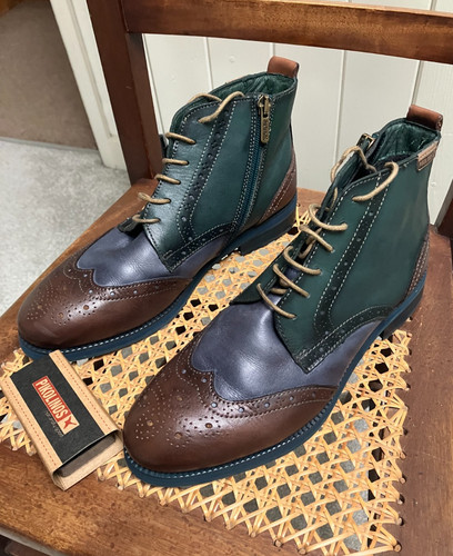 Pikolinos ladies boots