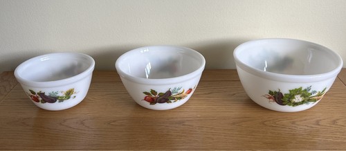 Pyrex jaj tuscany mixing bowls - pyrex,
