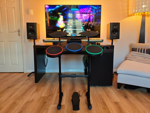 Wii guitar hero drum - guitar,