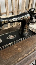 Vintage SINGER Sewing Machine
