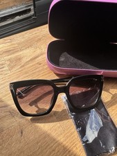 ESCADA Designer Women Sunglasses with Case very good condition