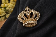 Vintage Gold Tone Crown Brooch