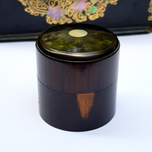 Superb carved and - superb, turned