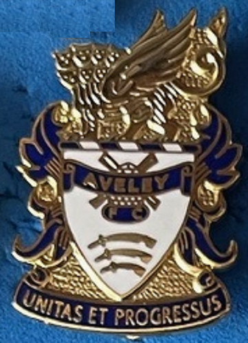 Aveley enamel lapel badge - fc,