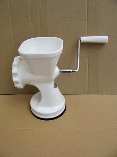 Mincer grinder and pasta - , maker