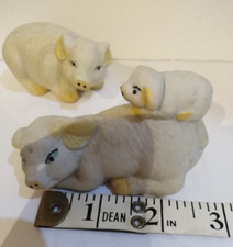 2 x  Ceramic pottery pigs