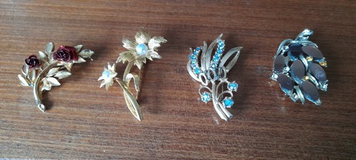 Lot vintage brooches some - vintage,