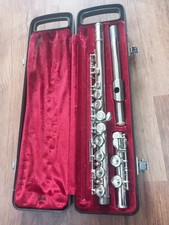 Yamaha YFL-211SII Flute with Original Hard Case - Nickel Silver