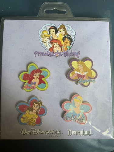 Disney pin booster starter set - disney,