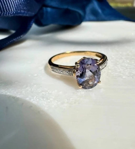 Oval cut natural - ct,