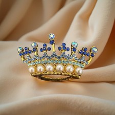 Vintage Crown Brooch. Blue