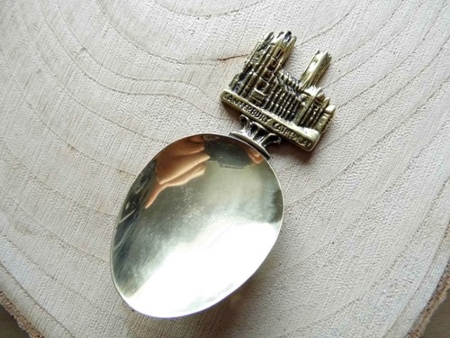 Vintage solid brass canterbury - brass,