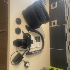 Olympus E-420 Digital Camera & Olympus 14-42mm Zoom Lens, Charger, Battery, Bag.