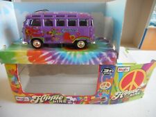 Maisto Volkswagen Camper Van Hippie Line  + Box 