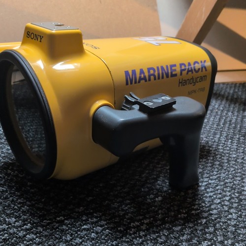 Underwater camera housing sony - underwater,