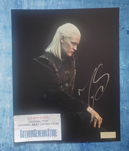 Matt smith hand - matt,